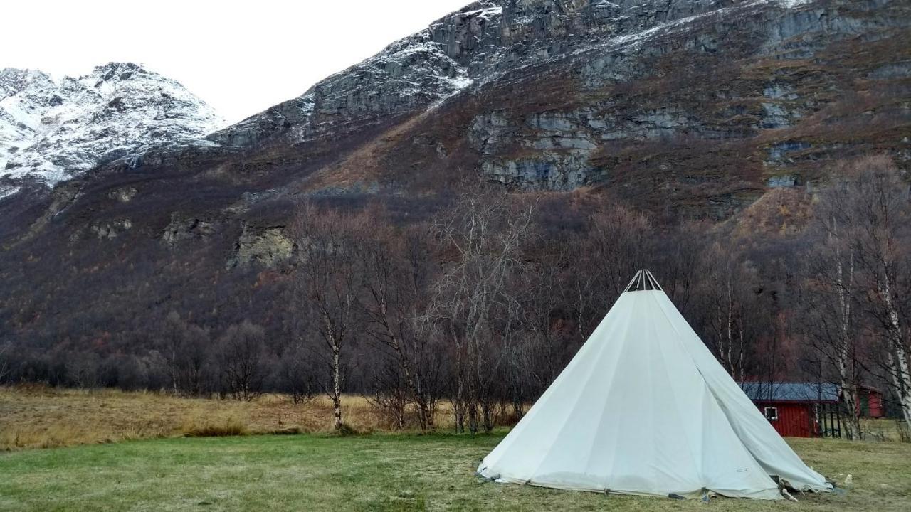 Basecamp Birtavarre Exteriör bild